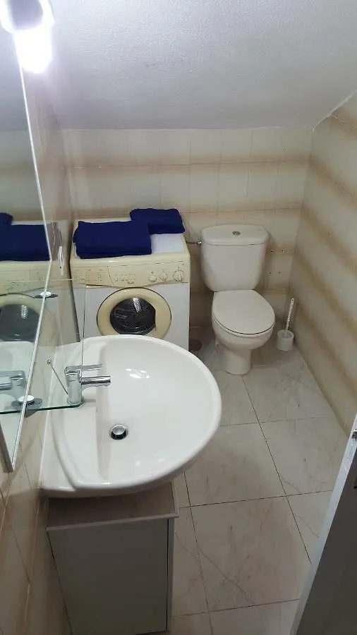 Los Cristianos Brisol, Close The Beach Apartment Spain